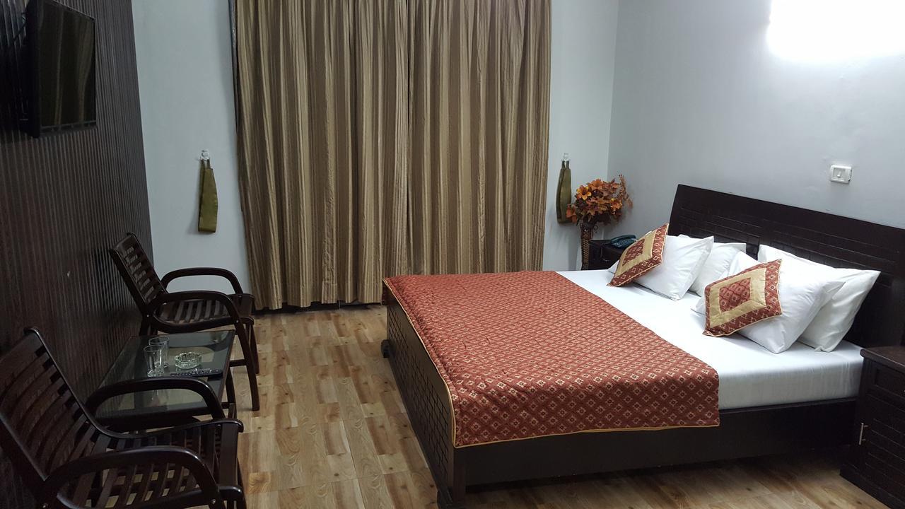 Pine Top Hotels Naran Exterior foto